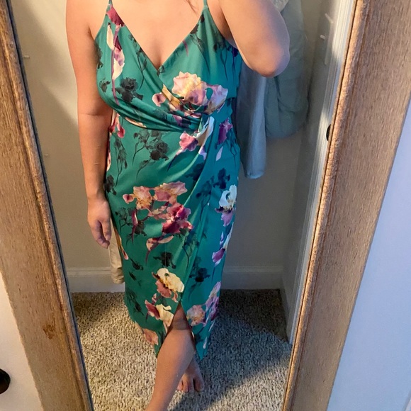 ASOS Dresses & Skirts - ASOS 3/4 split floral dress